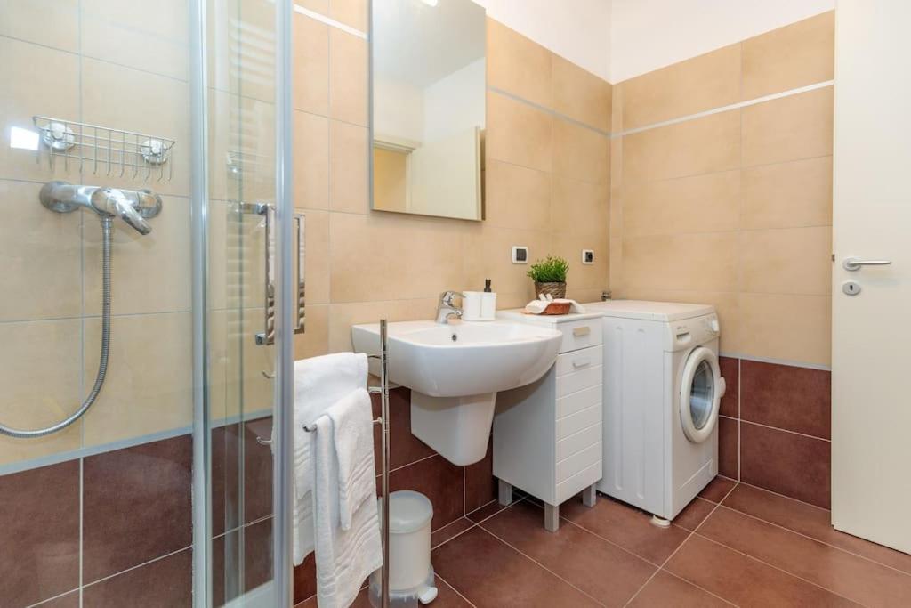 10 Min From Venice Free Garage Lovely Flat Местре Екстер'єр фото