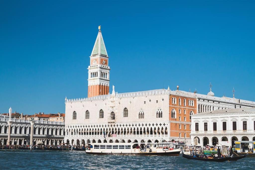 10 Min From Venice Free Garage Lovely Flat Местре Екстер'єр фото